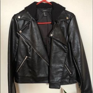 *SOLD* Women’s hooded faux leather moto jacket